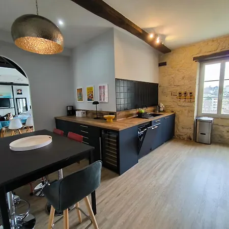 Bureau51- Centre Historique Apartment *